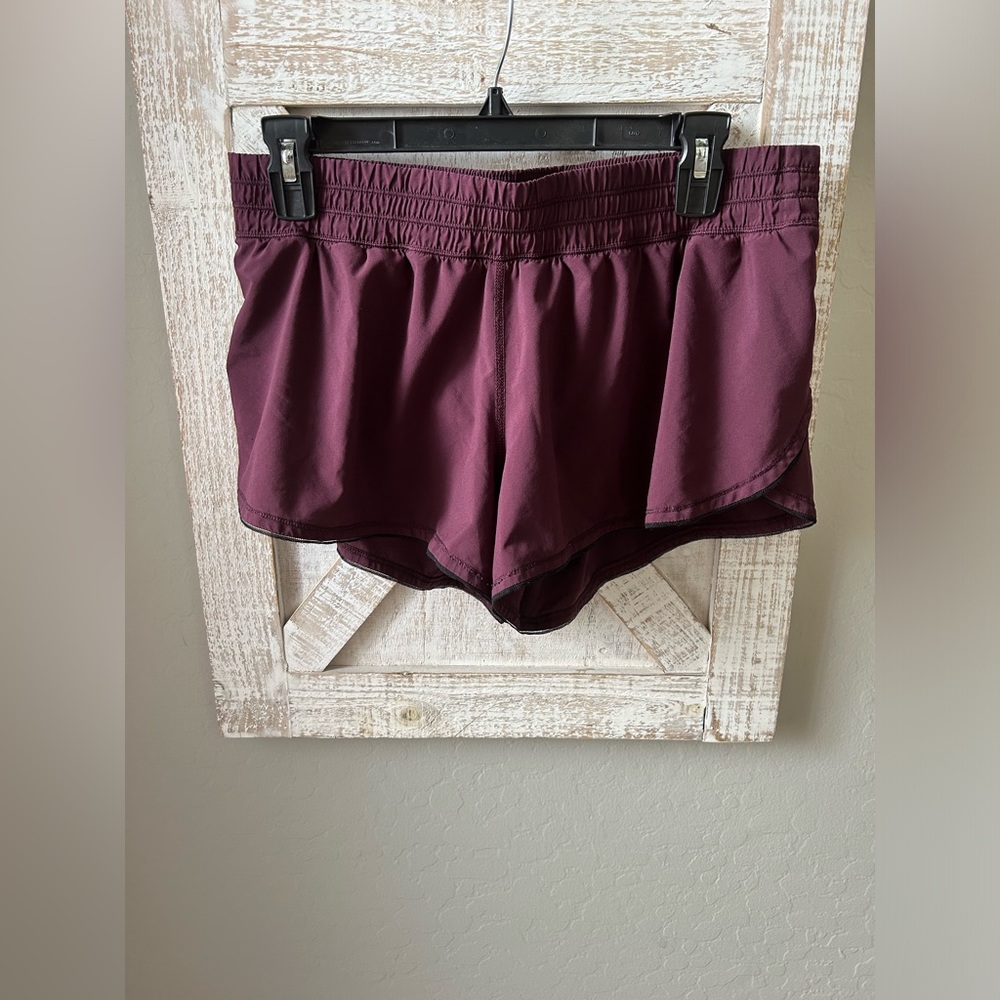Lululemon maroon running shorts